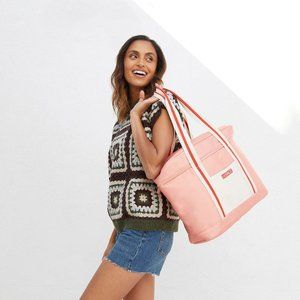 L*Space Coastal Cooler in Retro Pink